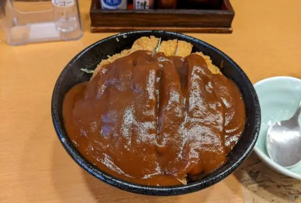 デミカツ丼