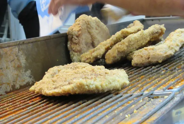 士林豪大大鶏排基河店