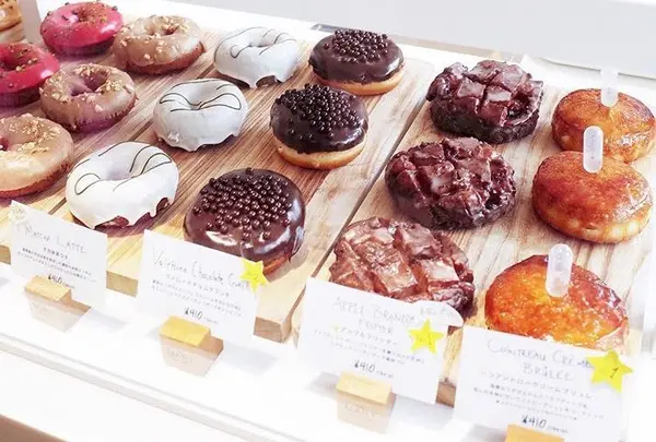 変わり種のドーナッツがあります🍩