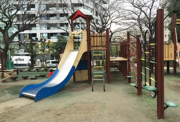 滑り台