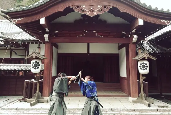 江戸の女剣士に変身！