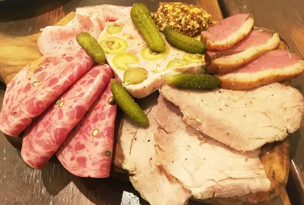 肉盛り自家製シャルキュトリー