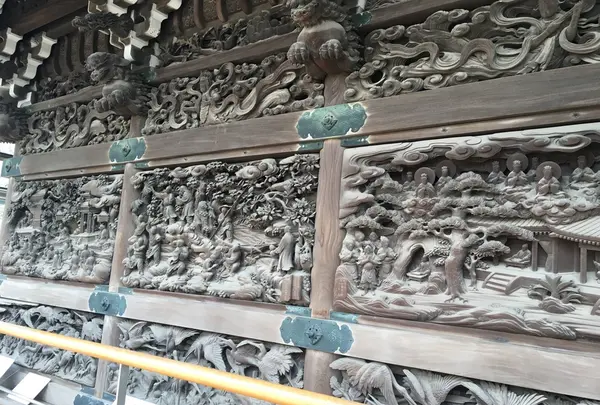 壁一面に