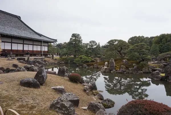 本丸庭園