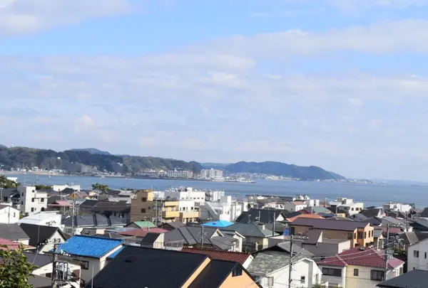 由比ヶ浜を一望