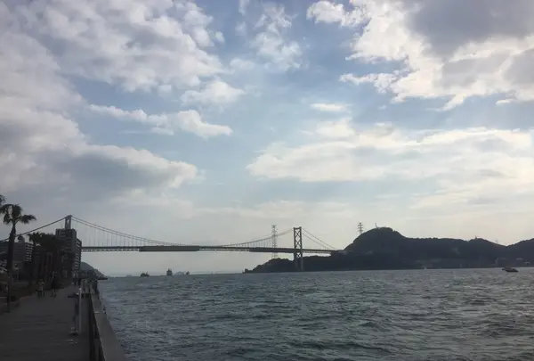 朝の関門海峡