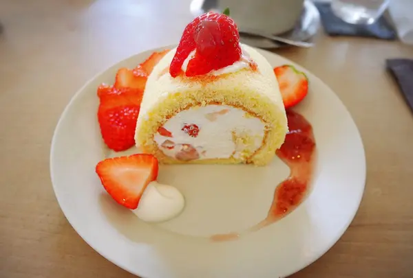 いちごのロールケーキパート３