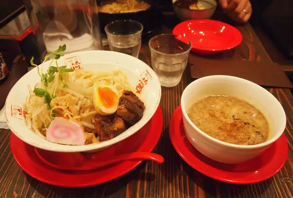 特撰煮干豚骨つけ麺