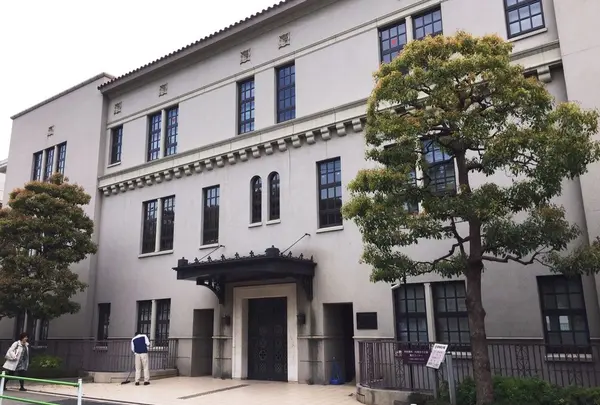 本部、大学院