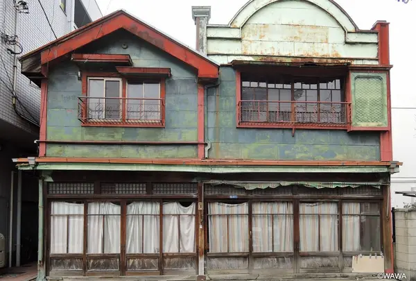 銅版貼り看板建築
