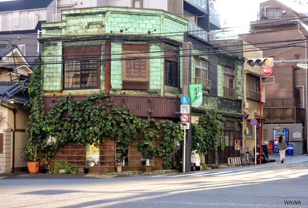 銅板貼り看板建築
