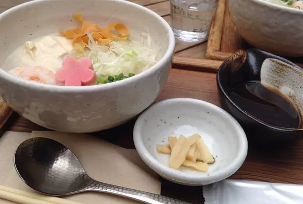 お食事も