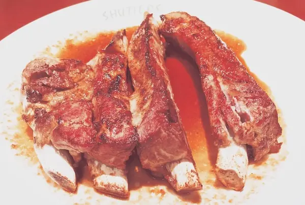 看板メニューのスペアリブ