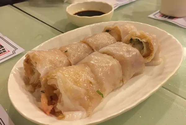 腸粉(脆皮鮮蝦腸)＄28
