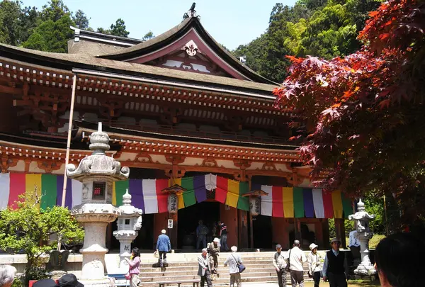 宝厳寺本堂に到着