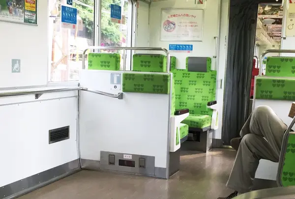 列車内