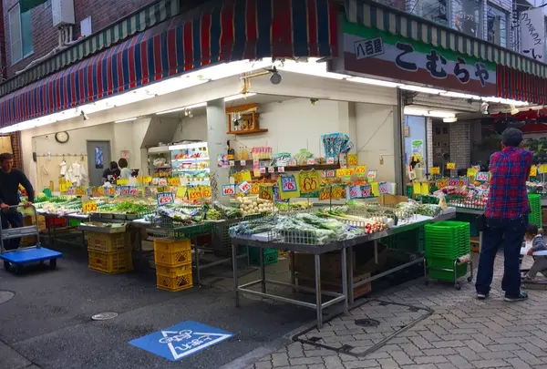 どこかノスタルジックで可愛い地元民の台所