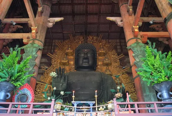 いきなり大仏様とご対面