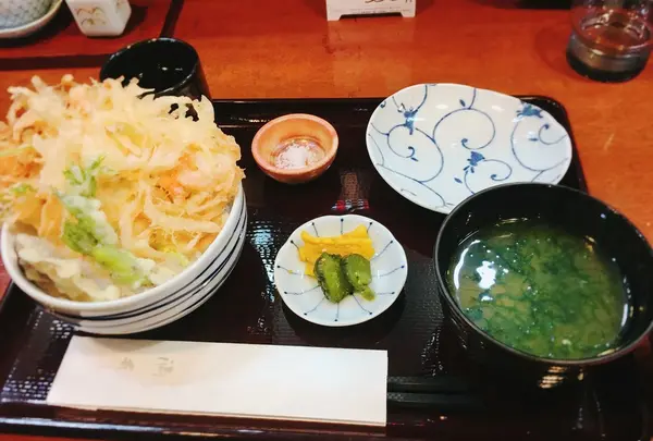 女性？天丼