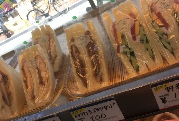 大満足間違いなしのサンドイッチ