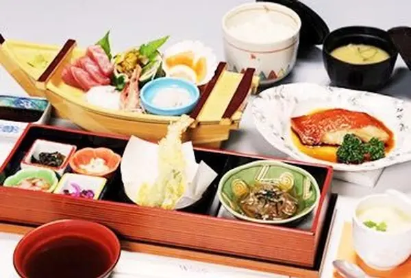 伊豆に来たらオメデタイ！キンメダイ！