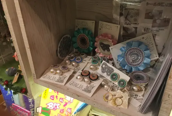 お手頃価格の手作りアクセサリー