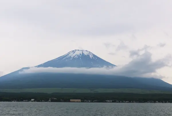 筋状になった雲も幻想的🏔