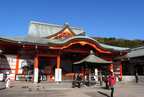 本堂はこちら