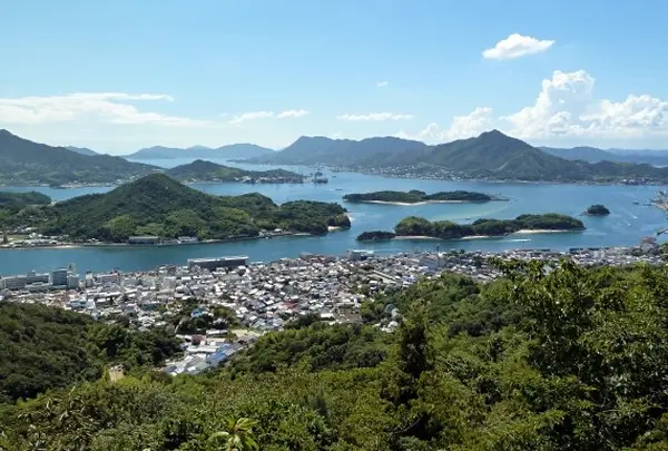 因島
