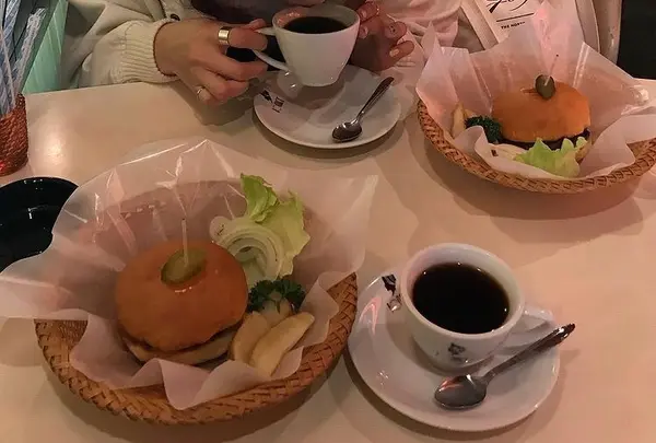 ボンネツト