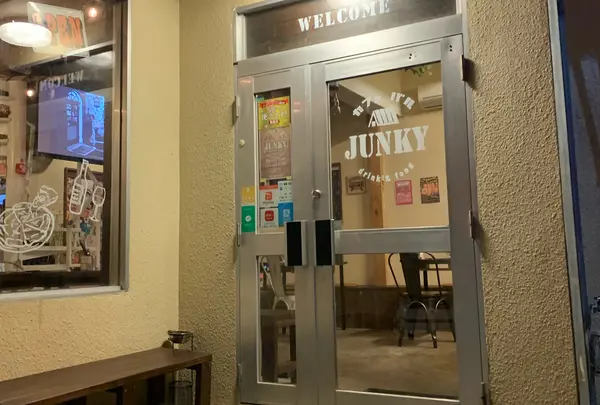 カフェバル JUNKY