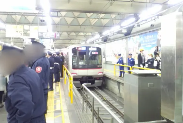 旧東急東横線渋谷駅カマボコ屋根跡