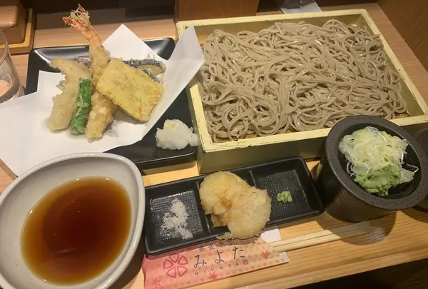 蕎麦きり みよた