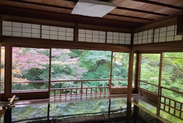 瑠璃光院