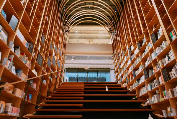 早稲田大学国際文学館 村上春樹ライブラリー