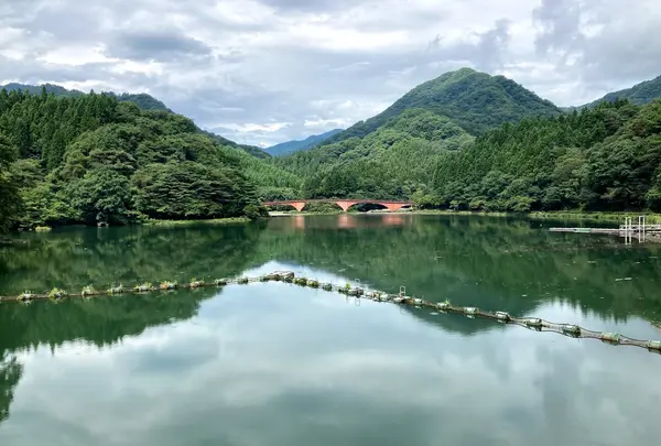碓氷湖