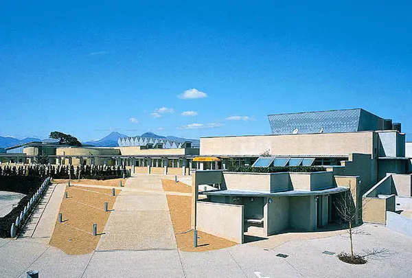 大分市美術館