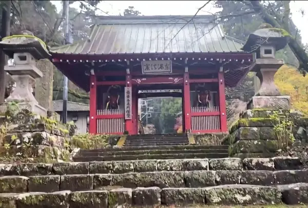 道了尊仁王門
