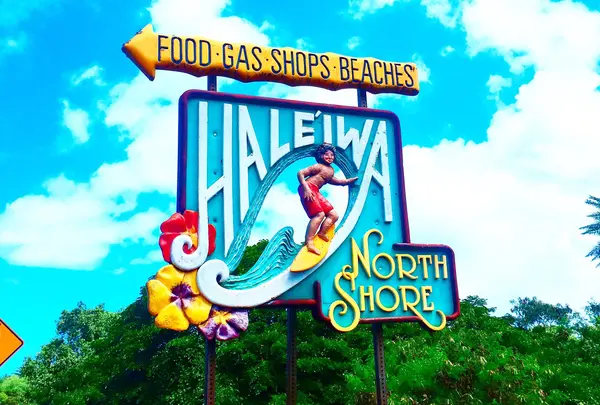 Hale'iwa Town Sign (Boy)