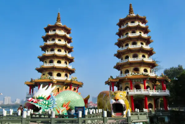 龍虎塔
