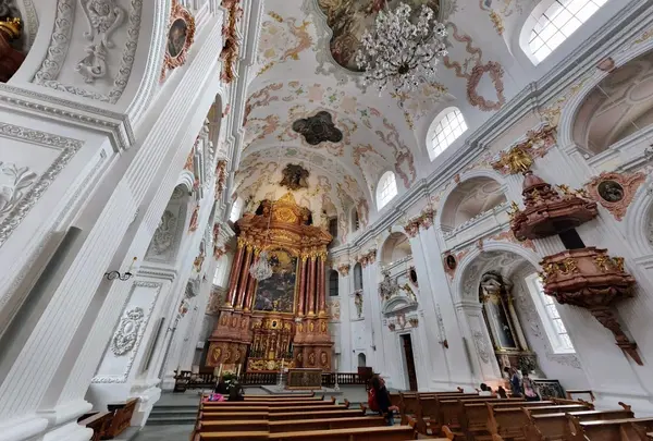 イエズス会教会 (Jesuitenkirche)
