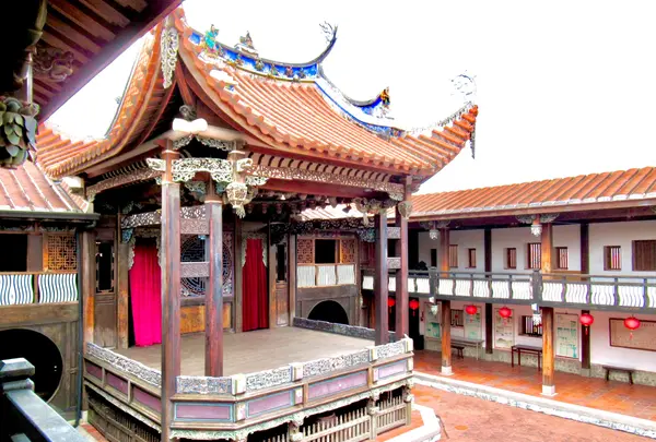 霧峰林家宮保第園区　大花庁