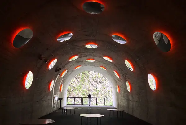 清津峡渓谷トンネル