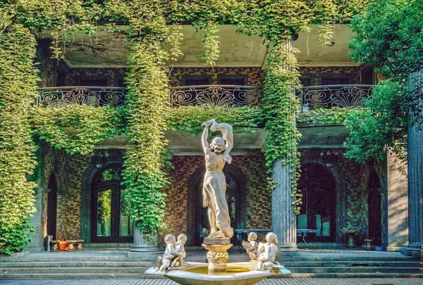 上海市作家協会