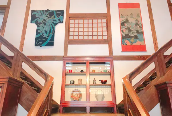 日本民藝館西館