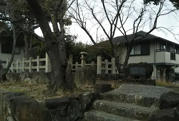 栂山城 (西山城) 跡
