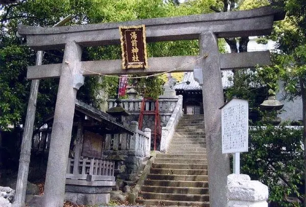 湯前神社