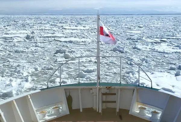 流氷観光砕氷船おーろら