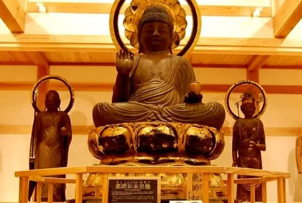 伊豆ならんだの里　河津平安の仏像展示館