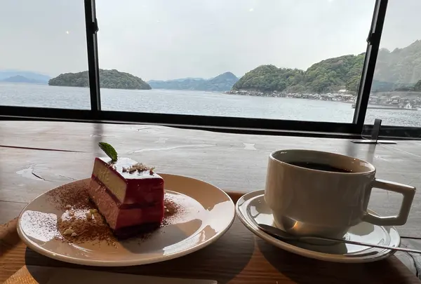 INE CAFE (イネカフェ)